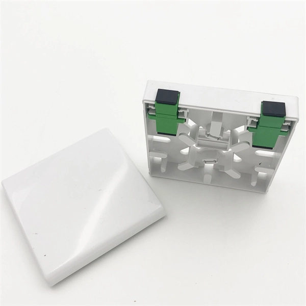 Why can single-mode fiber optic cables also transmit and receive 