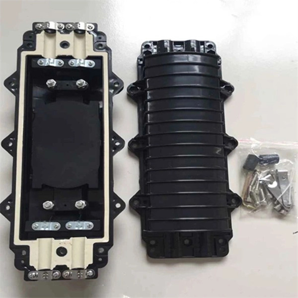 Fiber Bragg Grating Amplification