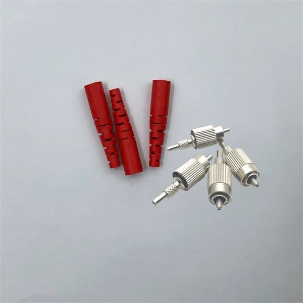 Which port should the fiber optic cable be connected to on the switch 
